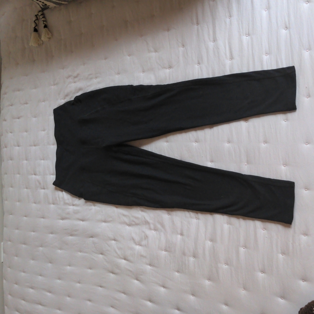 Beyond Yoga dark gray 25" leggings